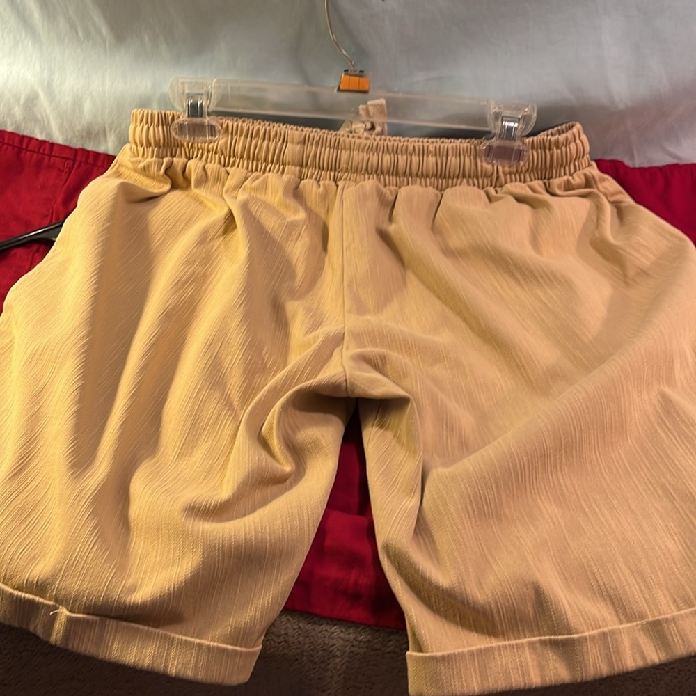 Shorts-Light Gold - Size L-Elastic waist - Picture 2 of 5